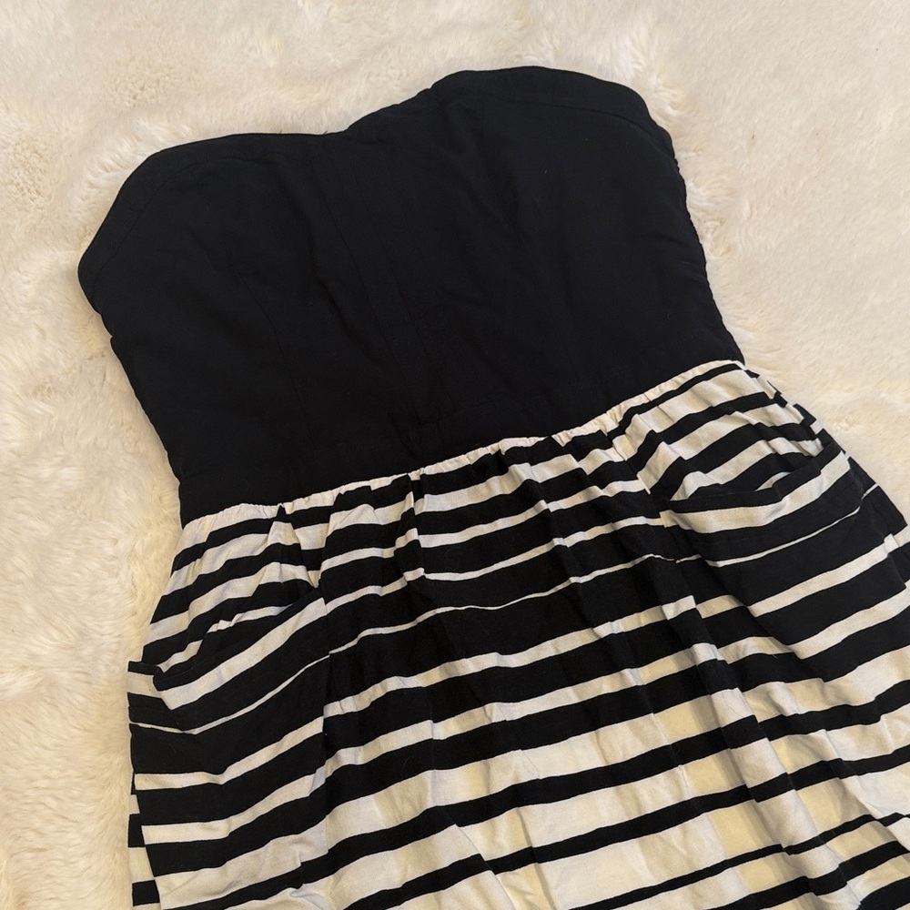 ✨Xhilaration | Strapless Dress✨